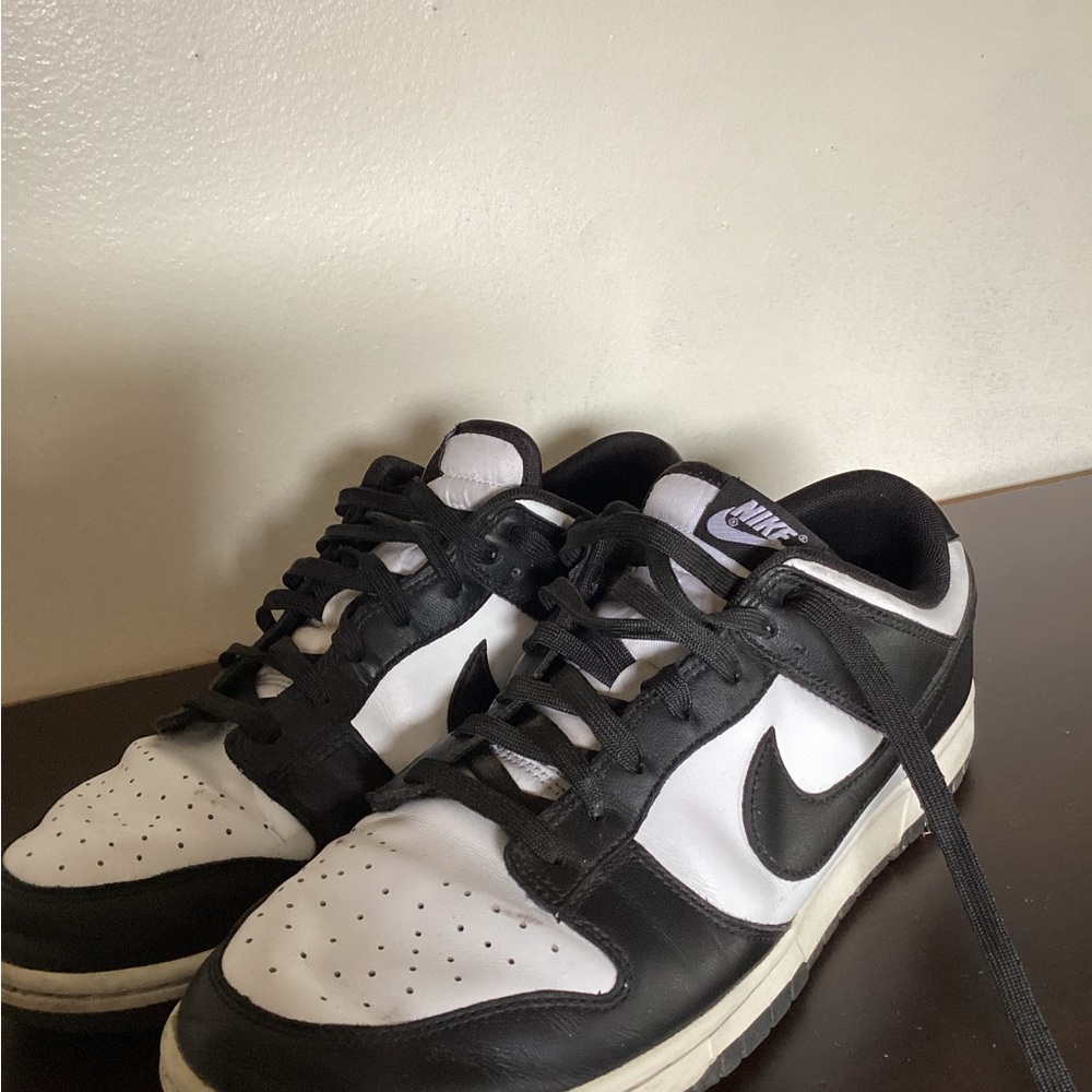 Nike Men's Black and White Sneakers